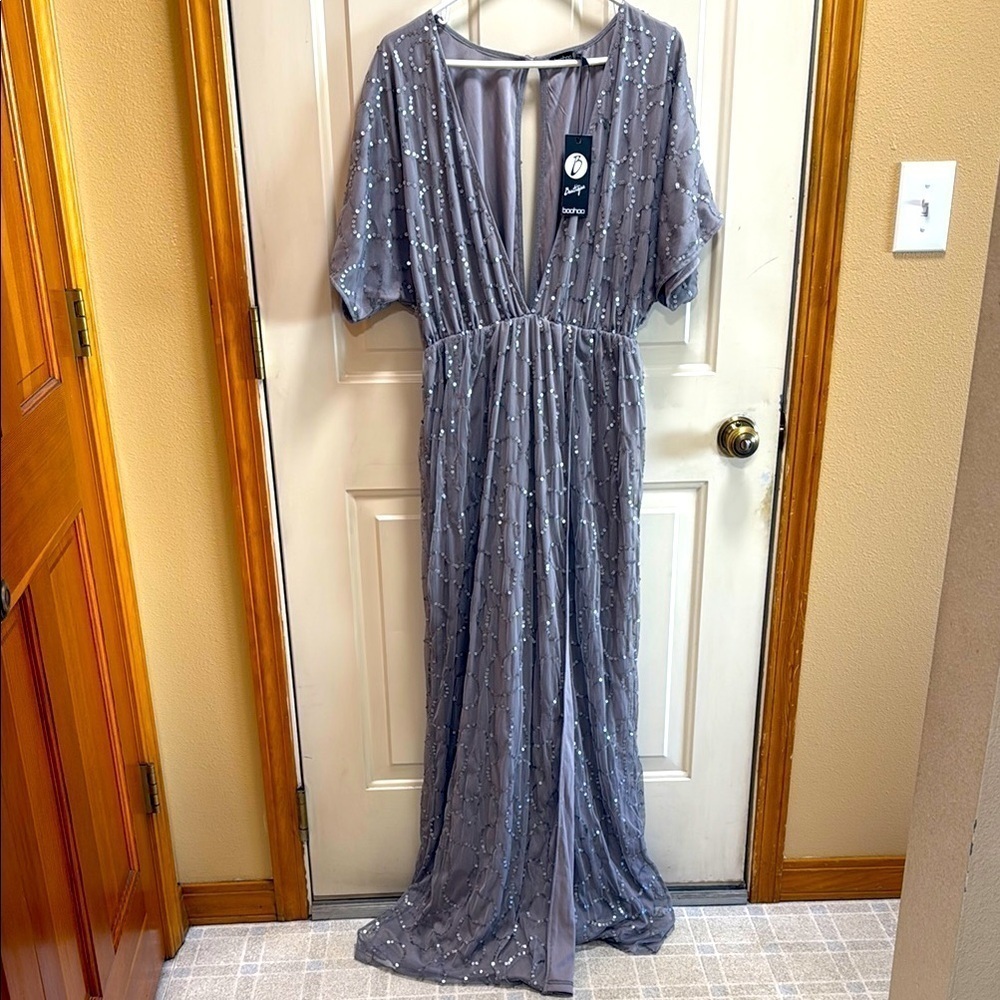 NWT Boohoo Boutique Gray Sequin Dress size 6